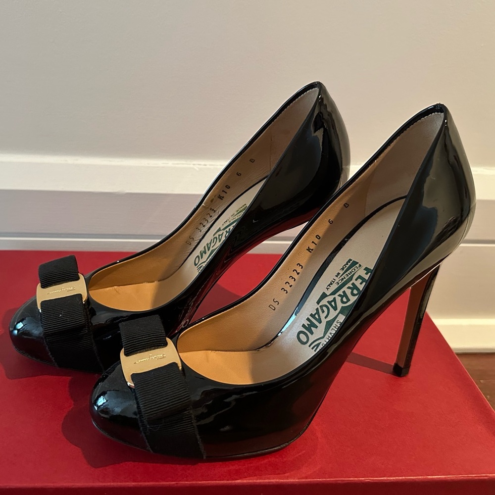 Salvatore Ferragamo Rilly Black Patent Leather Heels - size 6